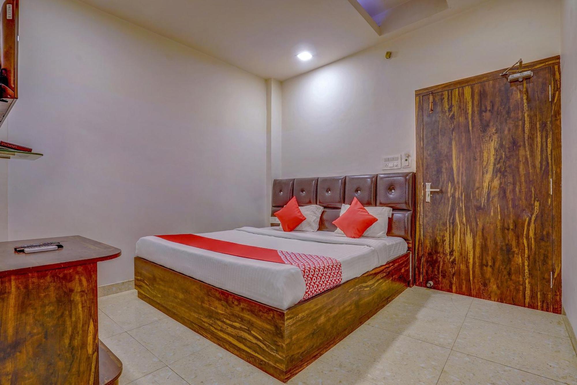 Super Hotel O Traveller Inn Λάκναου Εξωτερικό φωτογραφία