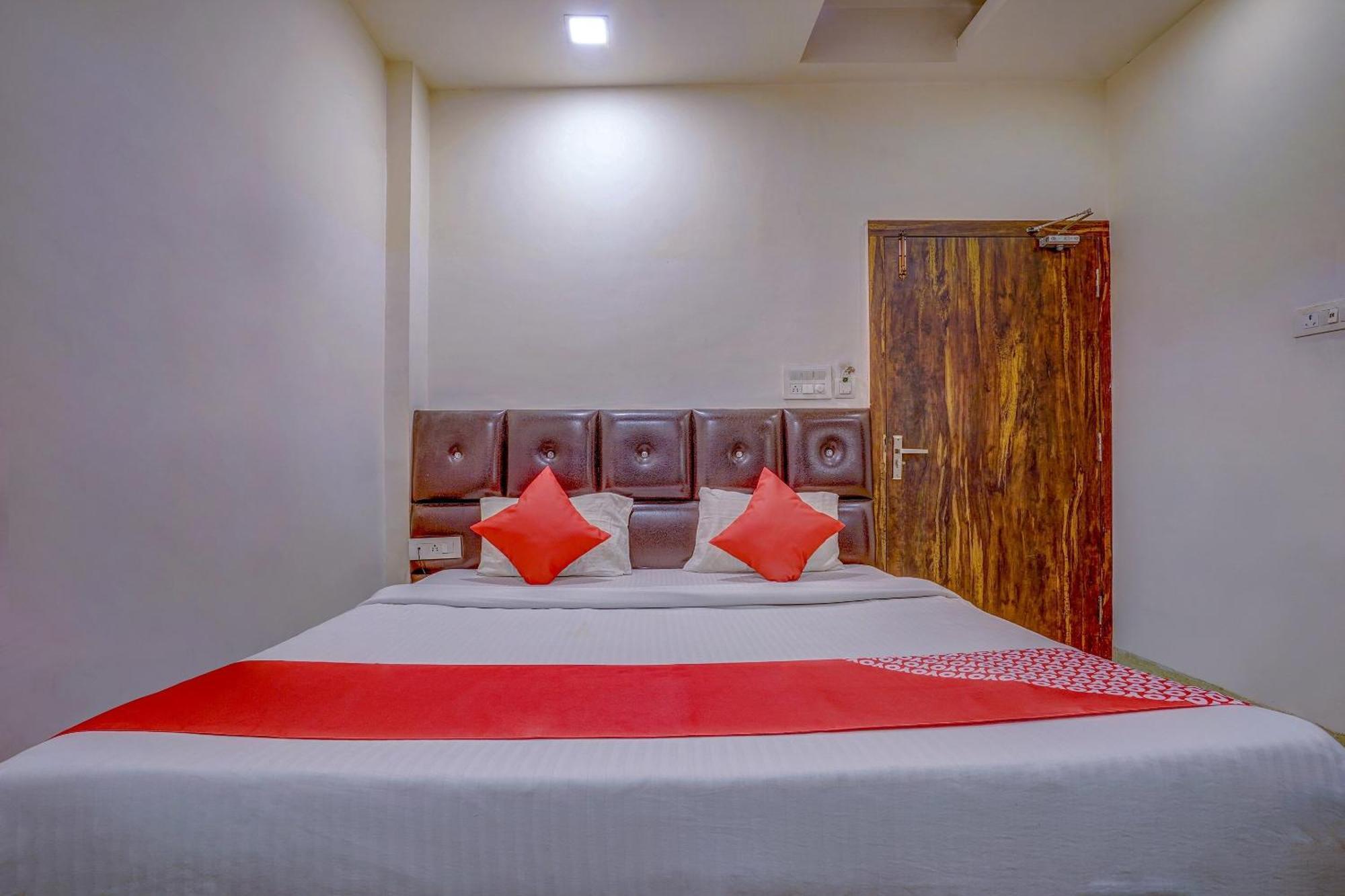 Super Hotel O Traveller Inn Λάκναου Εξωτερικό φωτογραφία