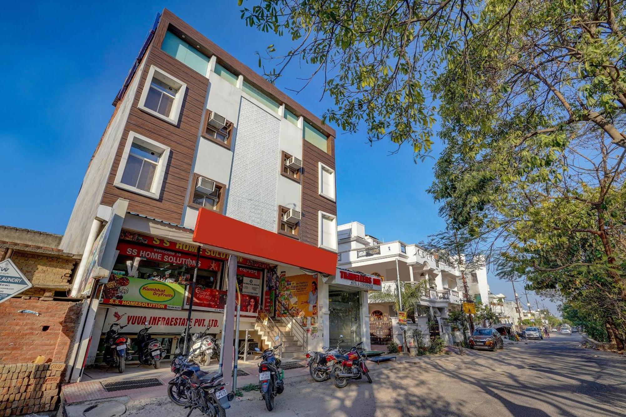 Super Hotel O Traveller Inn Λάκναου Εξωτερικό φωτογραφία