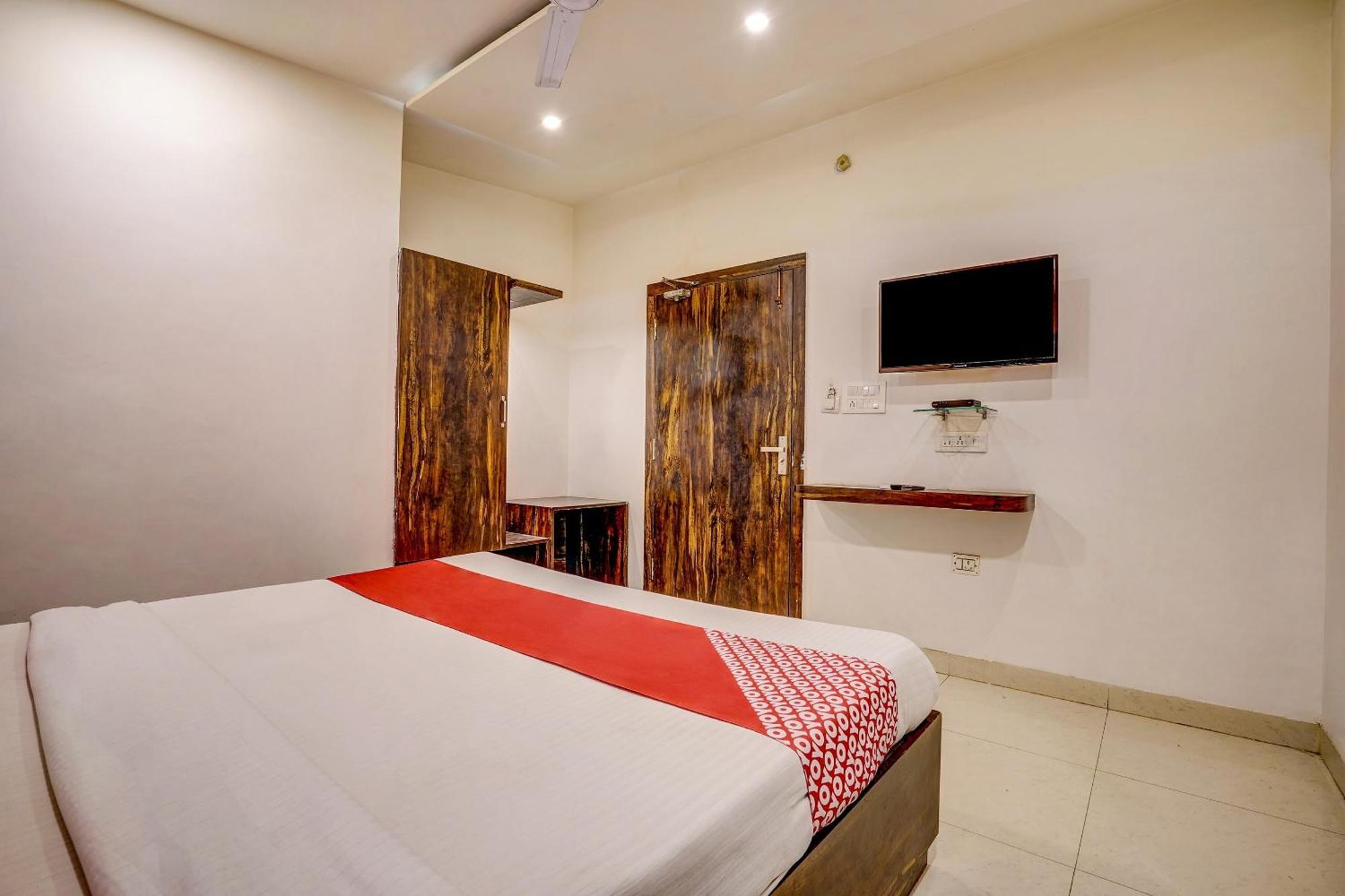 Super Hotel O Traveller Inn Λάκναου Εξωτερικό φωτογραφία